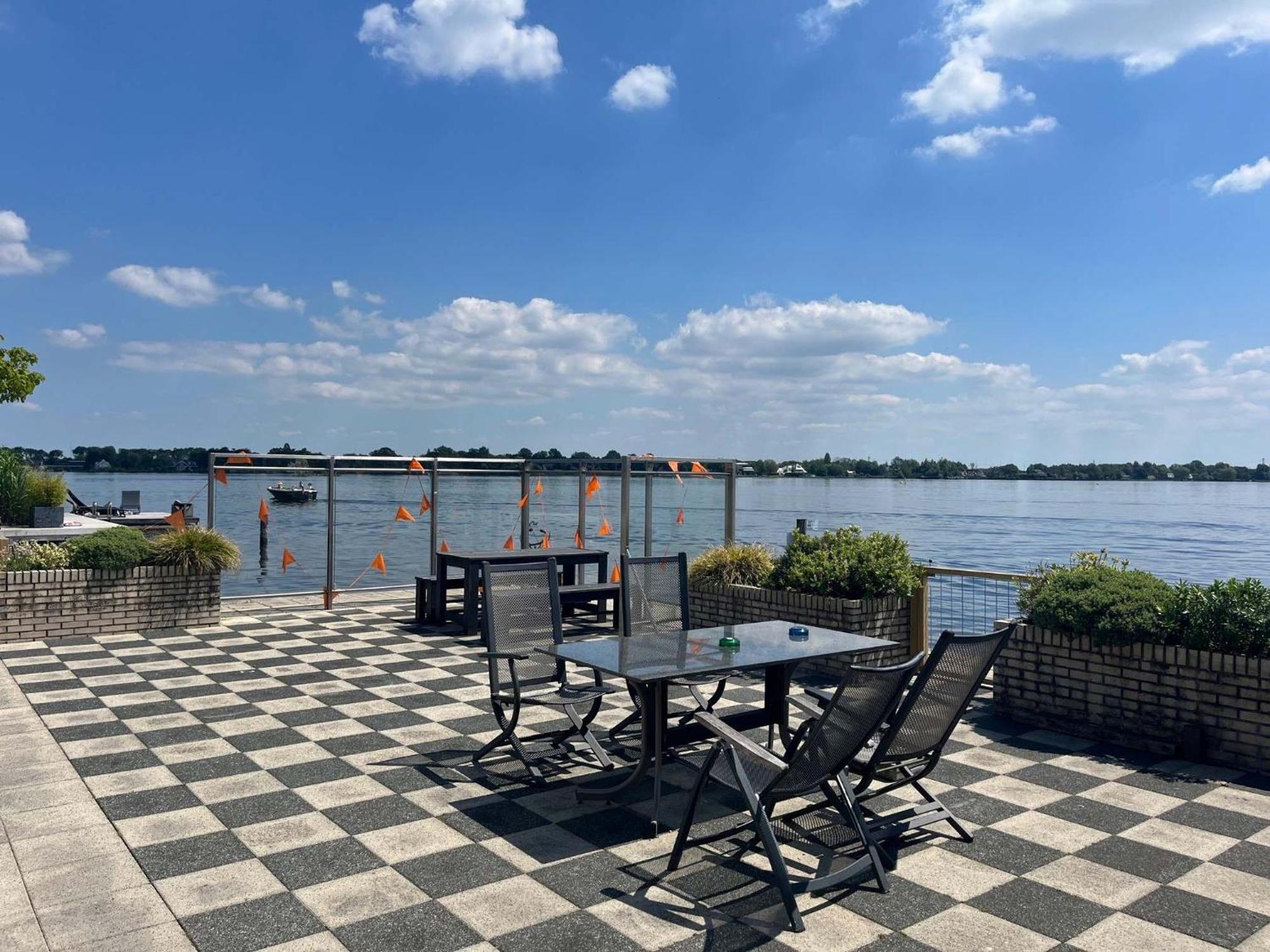 Visserslust - Woonboten & Appartementen Vinkeveen Kültér fotó