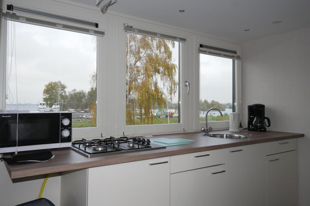 Visserslust - Woonboten & Appartementen Vinkeveen Szoba fotó